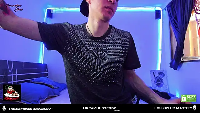 Snapshot of Headhunterdz chatting on December 23, 7:52 pm Headhunterdz online show from December 23, 7:52 pm