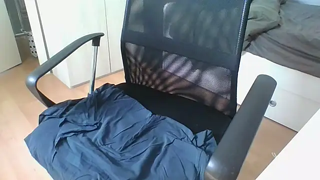 RamonJoosse2002 online show from June 16, 1:13 pm