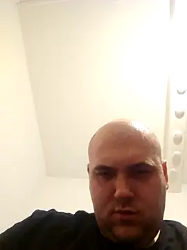 mario890605 online show from March 4, 10:17 pm