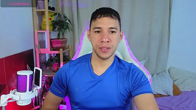 Snapshot of petter_coleman_ chatting on September 23, 2:05 pm petter coleman online show from September 23, 2:05 pm