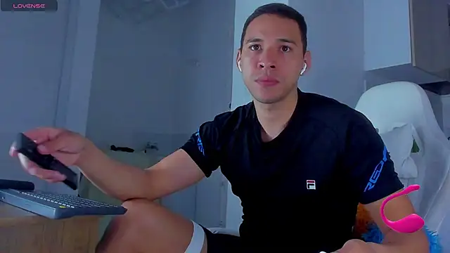 Snapshot of petter_coleman_ chatting on February 26, 11:24 pm petter coleman online show from February 26, 11:24 pm