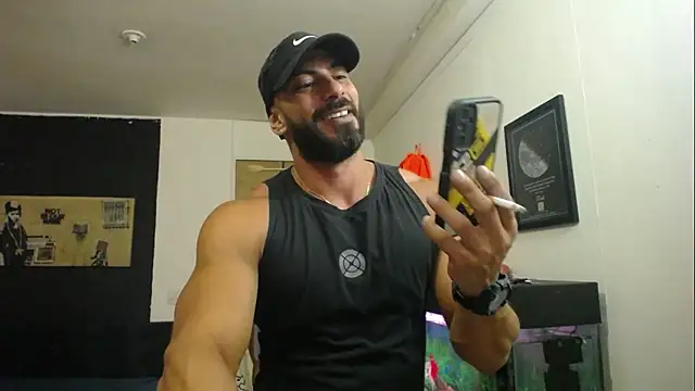 Snapshot of romeolovedark chatting on January 29, 3:12 am romeolovedark online show from January 29, 3:12 am