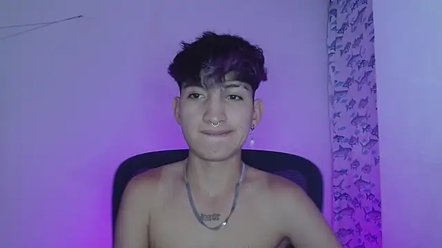 littlextreme online show from February 12, 1:30 am