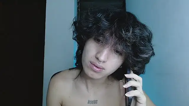 littlextreme online show from June 25, 3:42 am
