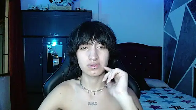 littlextreme online show from July 8, 2:15 am
