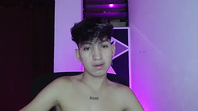 littlextreme online show from March 22, 12:49 am