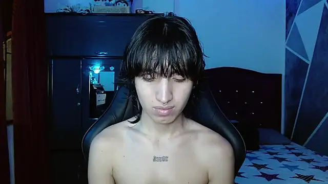 littlextreme online show from July 19, 2:17 am