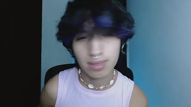 littlextreme online show from February 10, 5:34 am