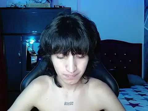 littlextreme online show from July 9, 2:16 am
