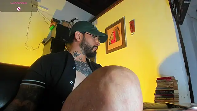 CamiloGray  online show from October 27, 3:58 pm