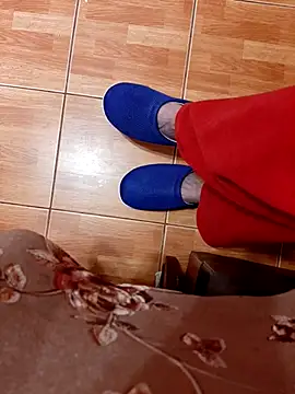 Snapshot of feet_toes chatting on October 16, 5:37 am feet toes online show from October 16, 5:37 am