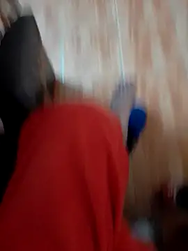 feet toes online show from November 3, 5:22 am