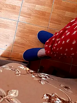 feet toes online show from October 21, 5:43 am