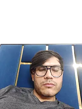 Snapshot of alex78265 chatting on September 11, 4:50 pm alex78265 online show from September 11, 4:50 pm