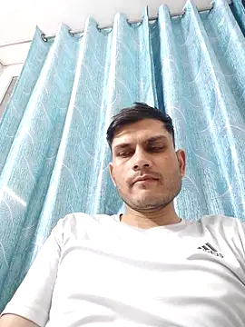Snapshot of alex78265 chatting on September 20, 1:33 pm alex78265 online show from September 20, 1:33 pm