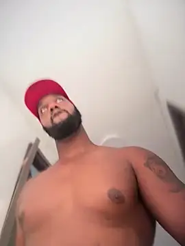 blackdrey18 online show from April 22, 2:00 pm