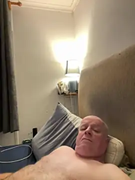 locallad88 online show from February 7, 10:15 pm