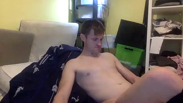 Snapshot of londonfuckwhore1 chatting on October 4, 3:55 am londonfuckwhore1 online show from October 4, 3:55 am