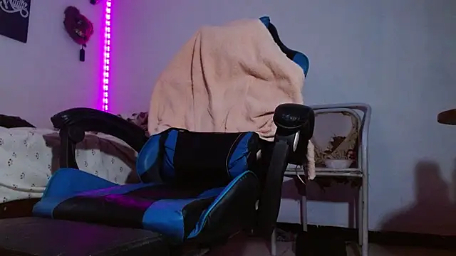 Tatted21xxx online show from April 22, 6:56 pm