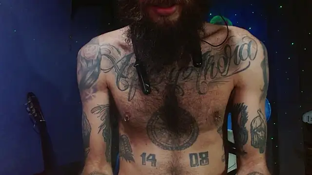 Snapshot of Tatted21xxx chatting on December 8, 11:03 am Tatted21xxx online show from December 8, 11:03 am