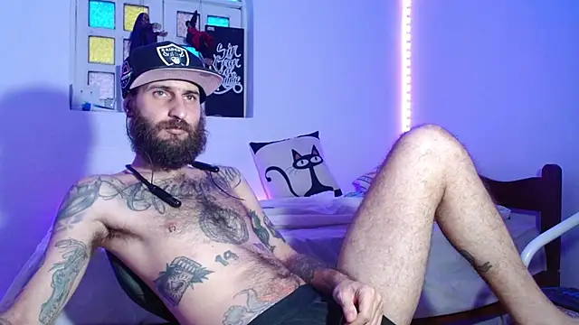 Snapshot of Tatted21xxx chatting on October 17, 9:30 pm Tatted21xxx online show from October 17, 9:30 pm