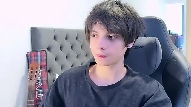 SasukeUhchiaa online show from December 3, 8:39 pm