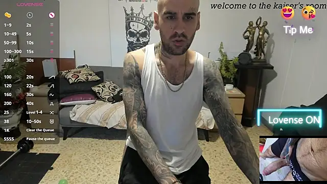 kaiser679  online show from April 21, 12:35 am