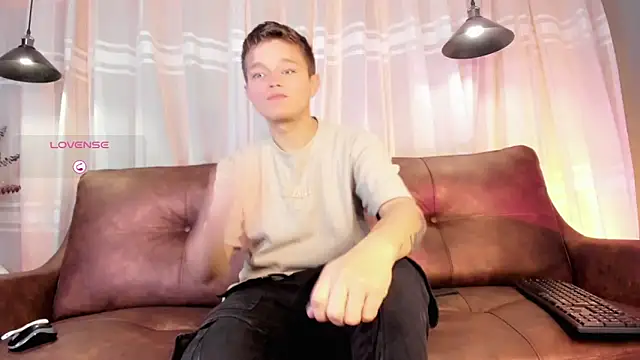 Snapshot of Tim_wolf chatting on October 17, 3:38 pm Tim wolf online show from October 17, 3:38 pm