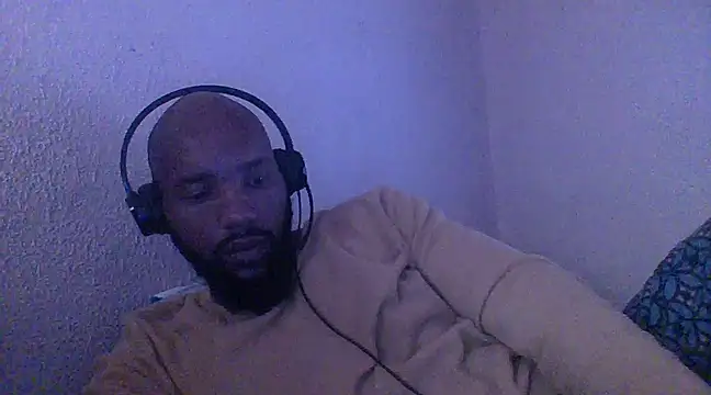 KAYBEEDEFREAK online show from February 16, 9:15 am