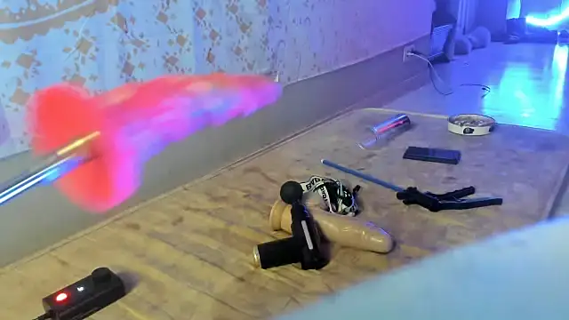 slankecrosdresser online show from November 2, 8:29 am