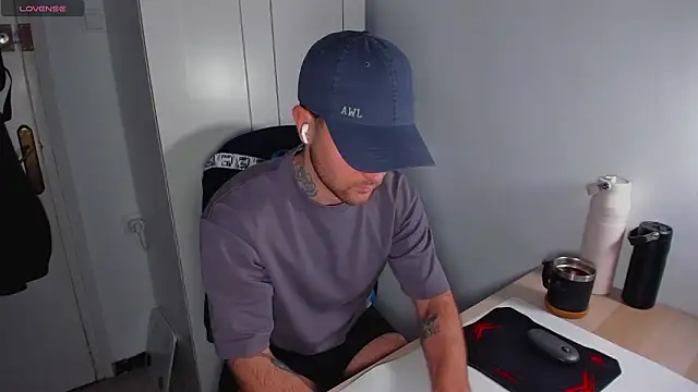 HonestAndrew online show from March 29, 6:52 pm