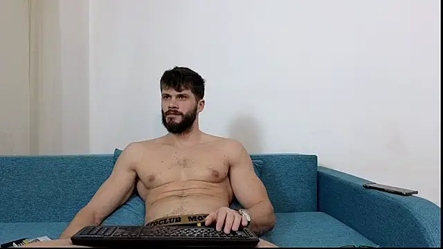 Snapshot of TheTopAlex chatting on January 19, 6:32 pm TheTopAlex online show from January 19, 6:32 pm