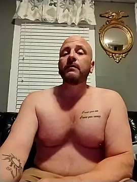 ShaneJames11 online show from April 29, 3:33 am