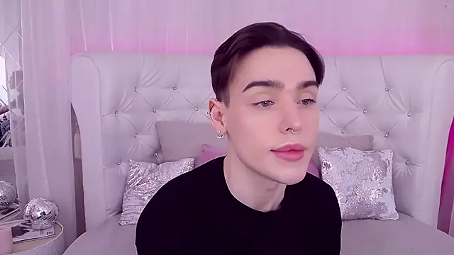 Snapshot of RobbyCharming chatting on January 27, 7:46 pm RobbyCharming online show from January 27, 7:46 pm