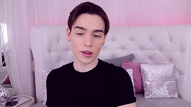 Snapshot of RobbyCharming chatting on February 28, 7:46 pm RobbyCharming online show from February 28, 7:46 pm