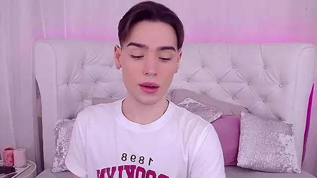 Snapshot of RobbyCharming chatting on January 20, 7:46 pm RobbyCharming online show from January 20, 7:46 pm