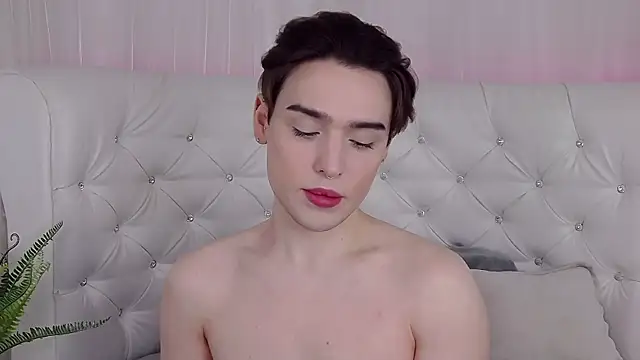 RobbyCharming online show from April 25, 4:59 am