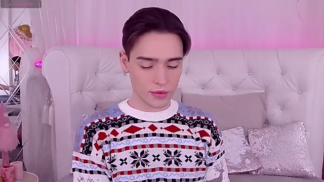 Snapshot of RobbyCharming chatting on December 29, 7:54 pm RobbyCharming online show from December 29, 7:54 pm