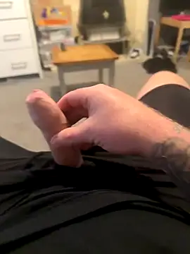 Averagematt1991 online show from November 14, 9:44 am