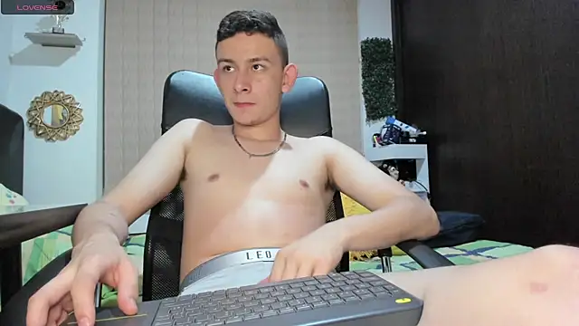 Christ Miller3 online show from March 22, 2:16 am