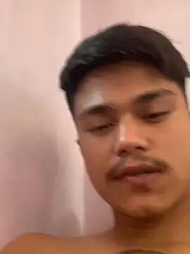 Hullax online show from April 22, 3:02 am