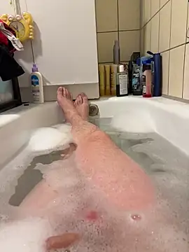 David19932908 online show from November 11, 6:13 pm