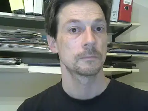 snowypaul11 online show from May 1, 8:33 pm