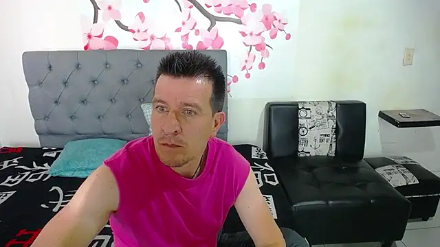Snapshot of amaya_627 chatting on December 10, 3:01 pm amaya 627 online show from December 10, 3:01 pm