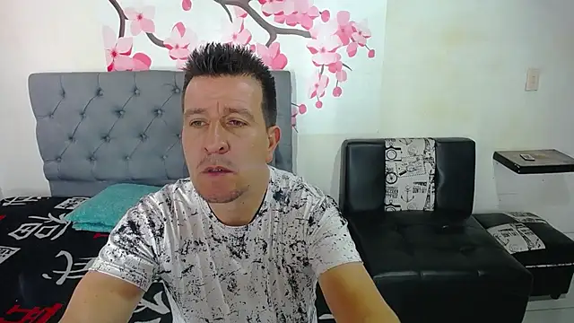 Snapshot of amaya_627 chatting on December 19, 2:24 pm amaya 627 online show from December 19, 2:24 pm
