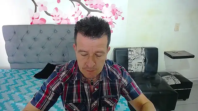 Snapshot of amaya_627 chatting on January 21, 2:55 pm amaya 627 online show from January 21, 2:55 pm