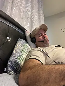 Cristian-Brayan online show from March 9, 9:09 pm