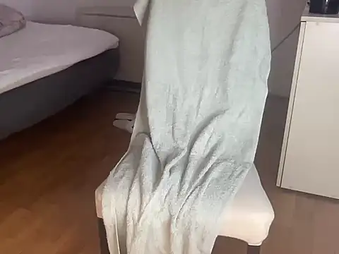 alejandrobgxh online show from February 4, 11:55 pm