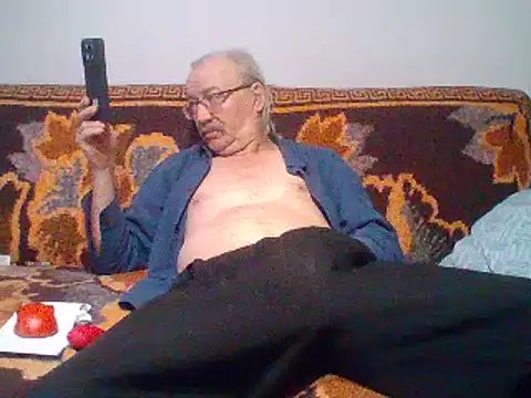 Snapshot of cumloverboyxx69 chatting on February 5, 3:02 am cumloverboyxx69 online show from February 5, 3:02 am
