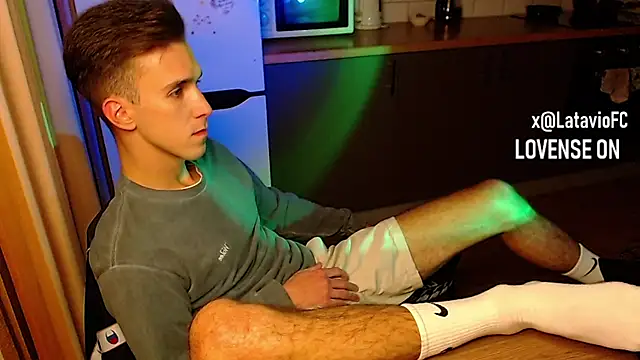 Snapshot of Midnighter_ chatting on September 24, 1:49 am Midnighter  online show from September 24, 1:49 am